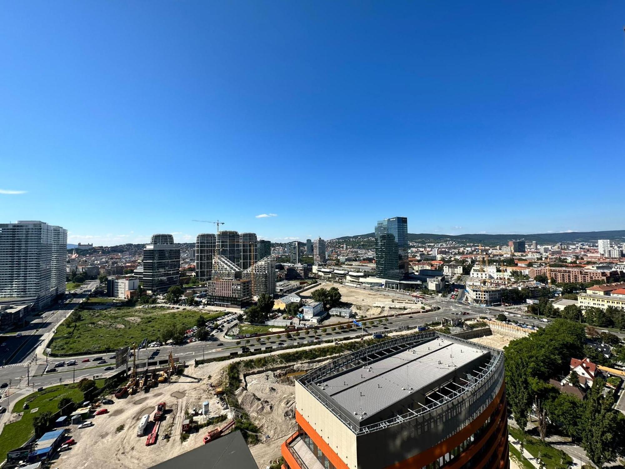Vyhlad Na Mesto, 24. Poschodie, Free Parking Bratislava Exteriör bild